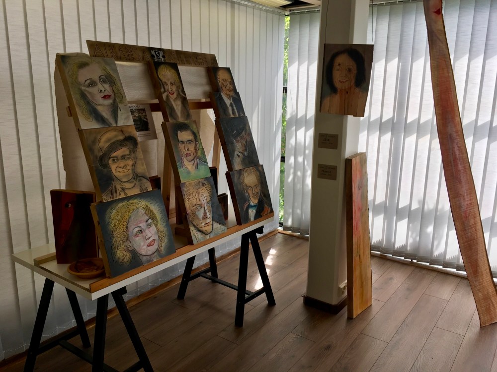 22D288B3-A793-4870-B11C-3CA60744FA9A